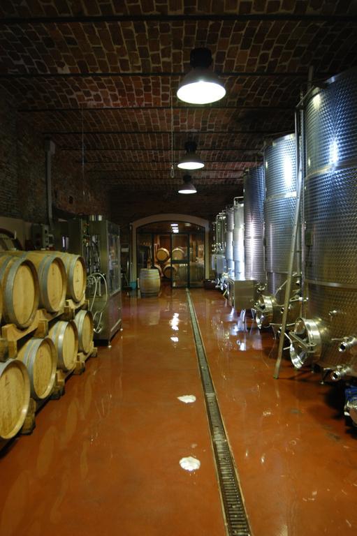 La Giribaldina Winery & Farmhouse Calamandrana Exterior photo