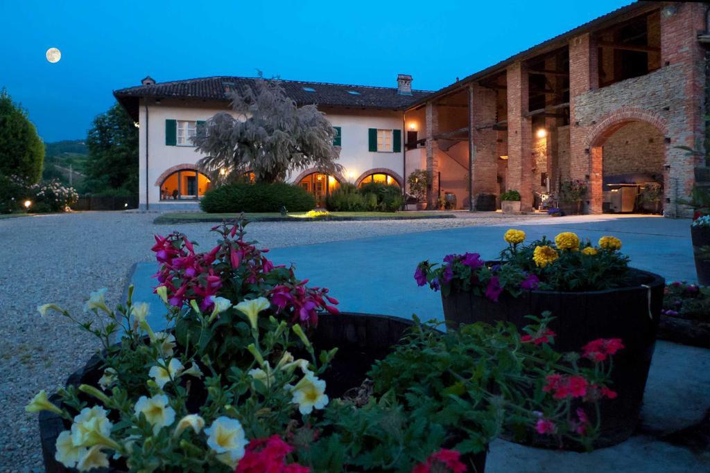 La Giribaldina Winery & Farmhouse Calamandrana Exterior photo